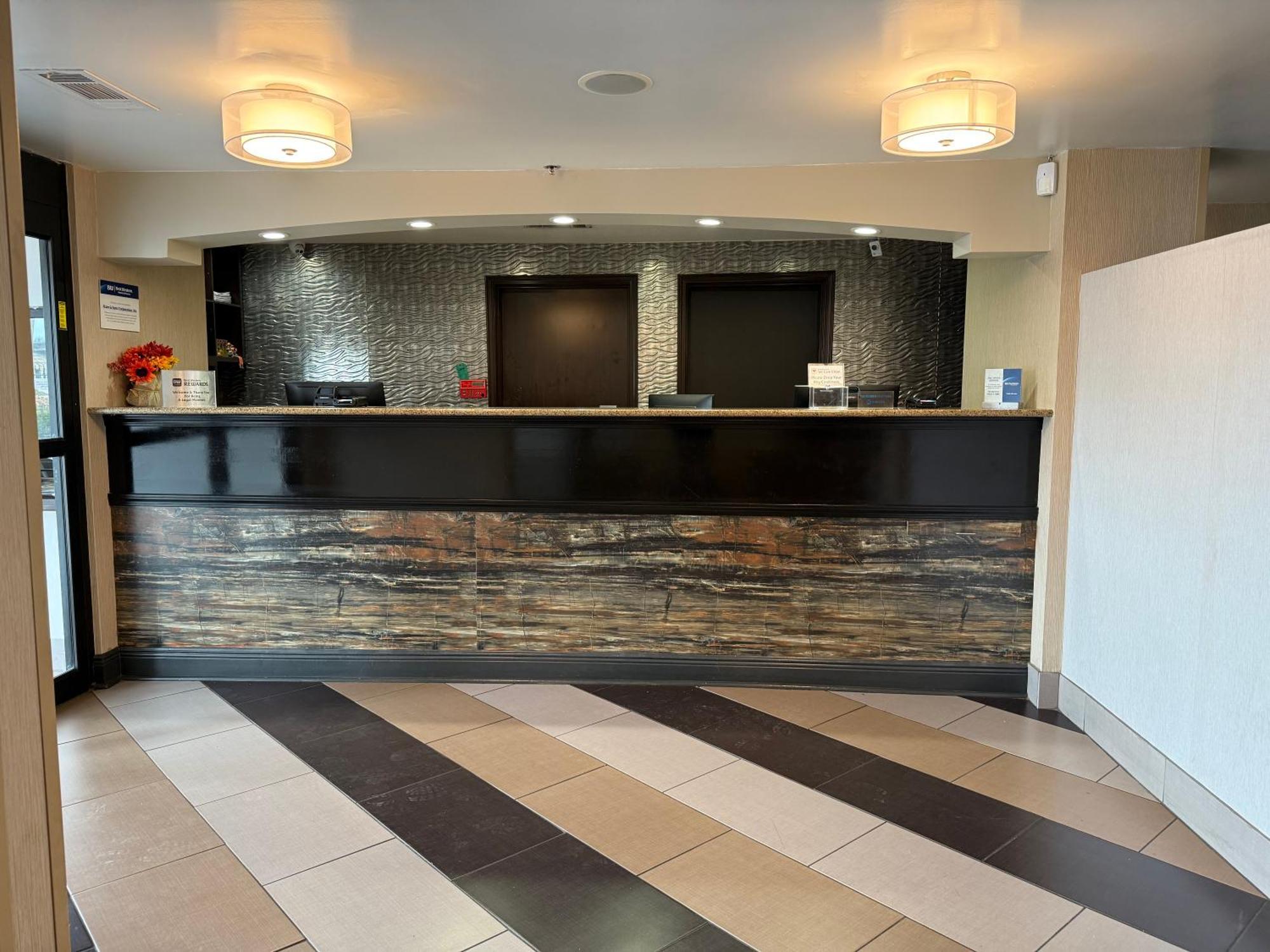 Best Western Plus Jackson Downtown Coliseum Buitenkant foto
